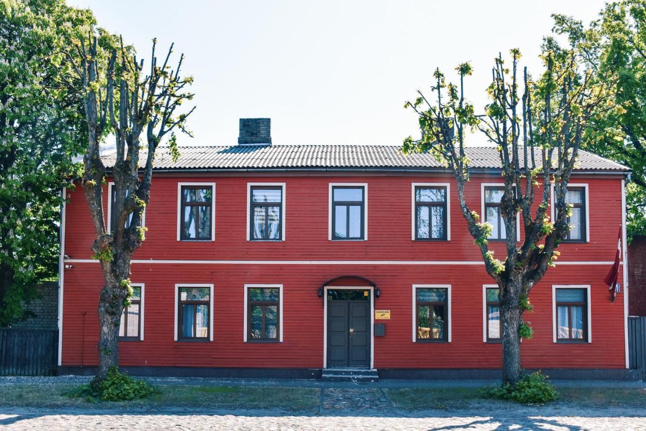 Dzintari Aparthotel Ventspils Buitenkant foto